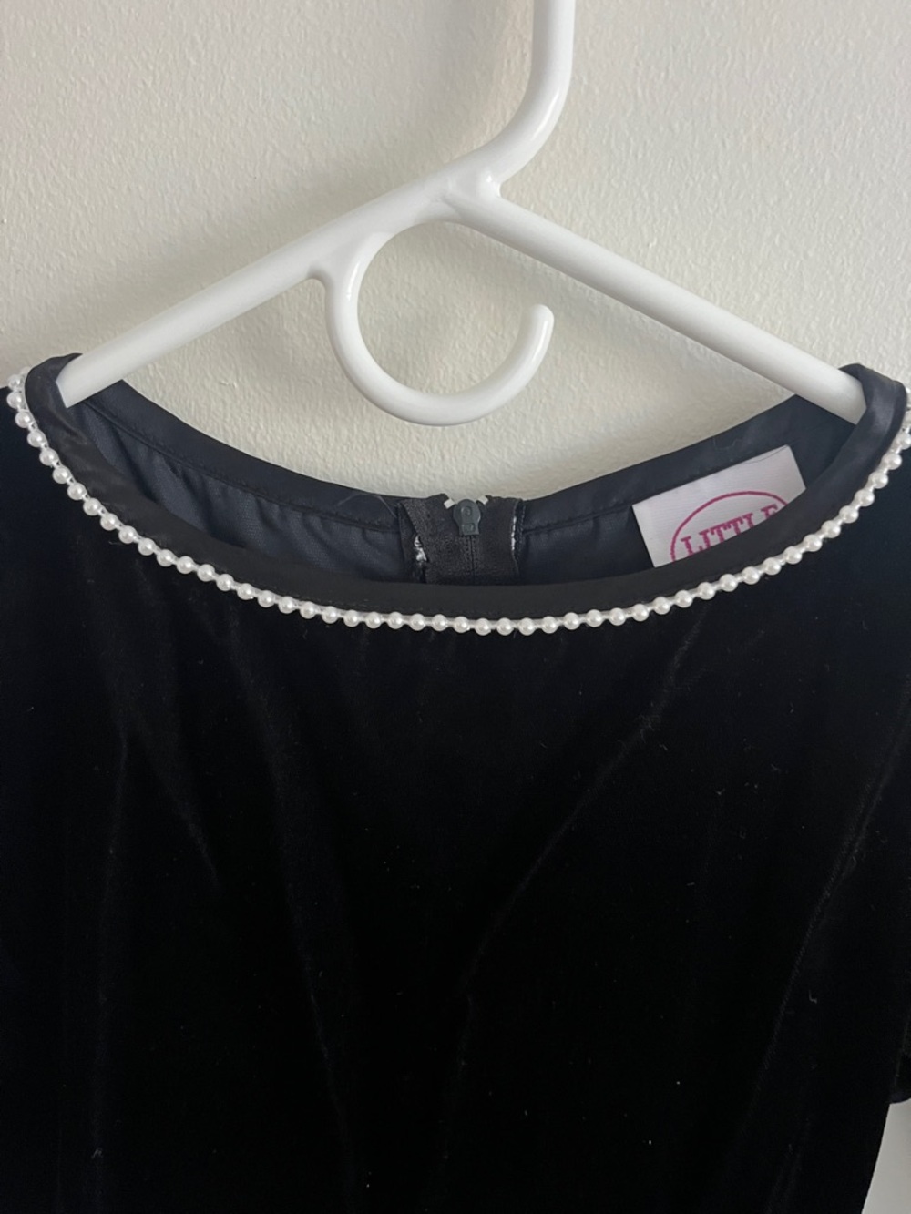 Black and White Girls Dress with Pearl Neckline - Picture 6 of 15